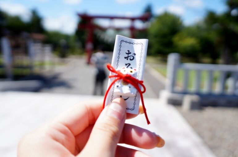占い　おみくじ